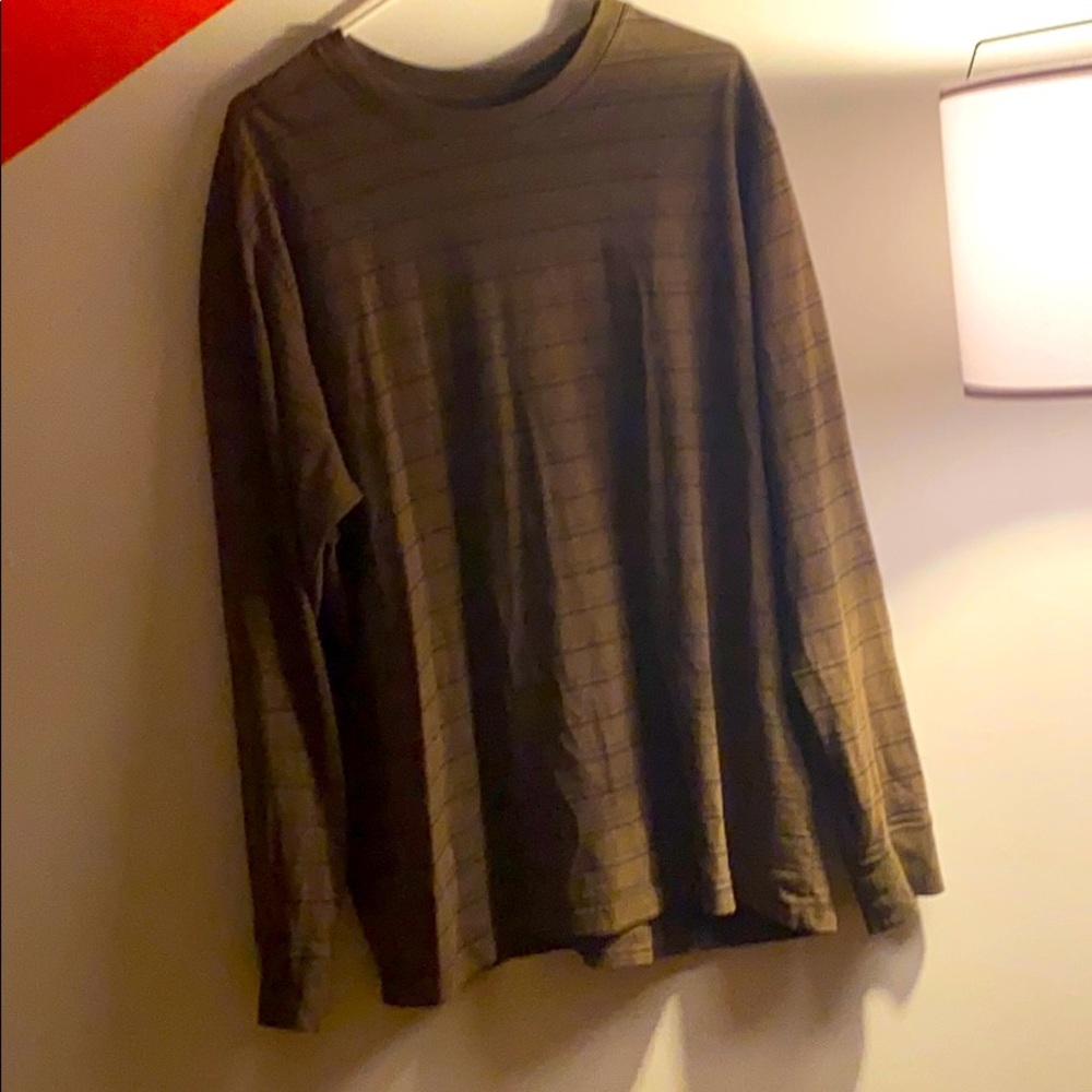Oversized long sleeve brown t-shirt